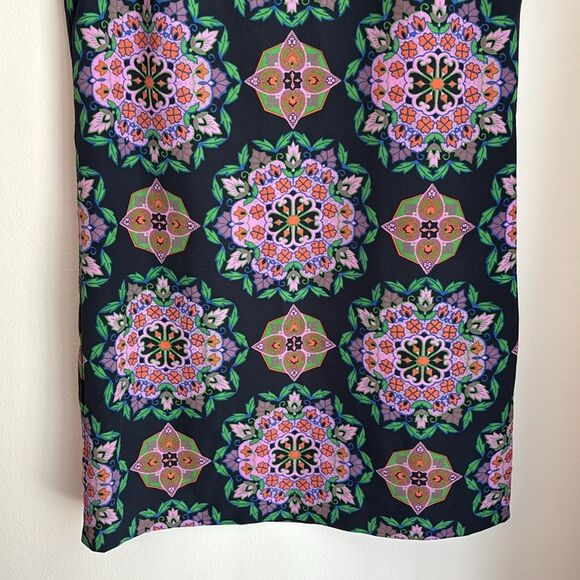 J Crew Women’s Geometric Medallion Print Short Sleeve Gallery Shift Dress Size 6 - Picture 3 of 10